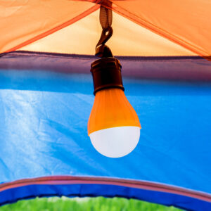 Lome Camping - Lampe med krog - Batteri model - Exclusiv batterier